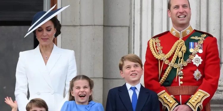 لهذه الأسباب.. الأمير وليام وعائلته ينتقلون لمنزل “متواضع”