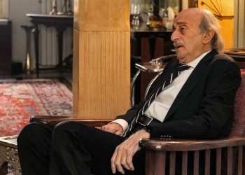 جنبلاط يدخل على خط «مشروع فتنة» في سوريا