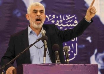ضابط كبير في “الشاباك” يكشف: يحيى السنوار شخصية استثنائية.. “صلب وذكي وكاريزماتي لا يرف له جفن”